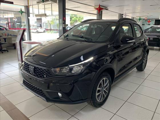 FIAT ARGO 1.3 FIREFLY FLEX TREKKING CVT FIAT ARGO 1.3 FIREFLY FLEX TREKKING CVT
